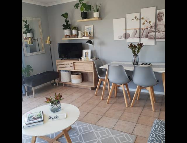 2 BEDROOM SECTIONAL TITLE FOR SALE IN WEST BEACH